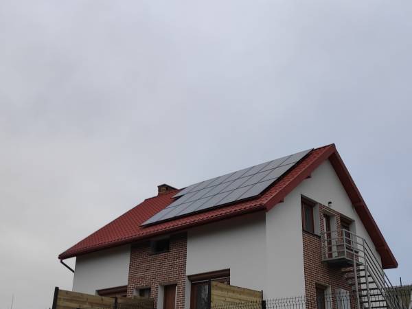 widok na apartamenty od jeziora