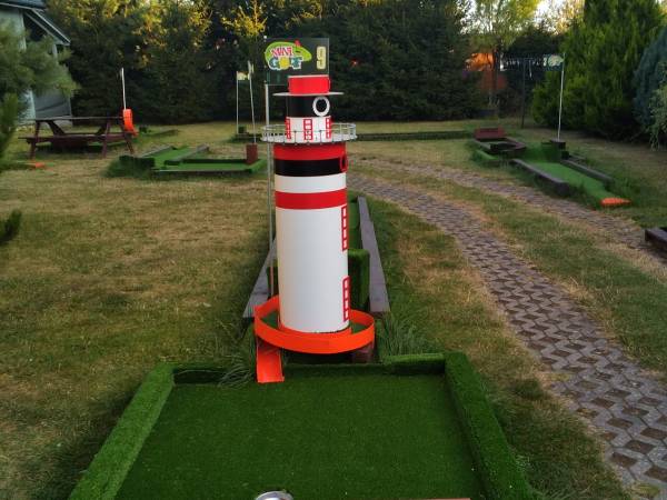 Domki i Apartamenty Kapitańskie, obiekt z prywatnym polem do Mini Golfa