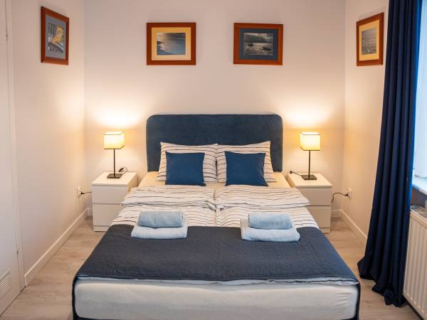 łóżko w pokoju 2 os