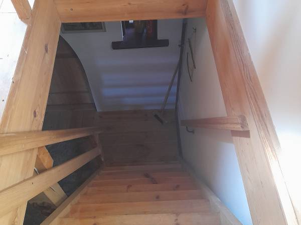 Strome schody - sień