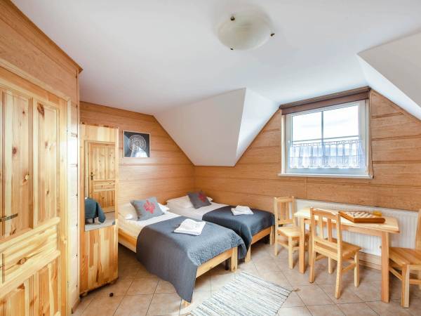 Pokój 3 osobowy na piętrze