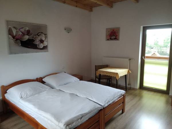 Wynajem Pokoi Pod Lasem