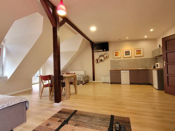 APARTAMENT NA PODDASZU