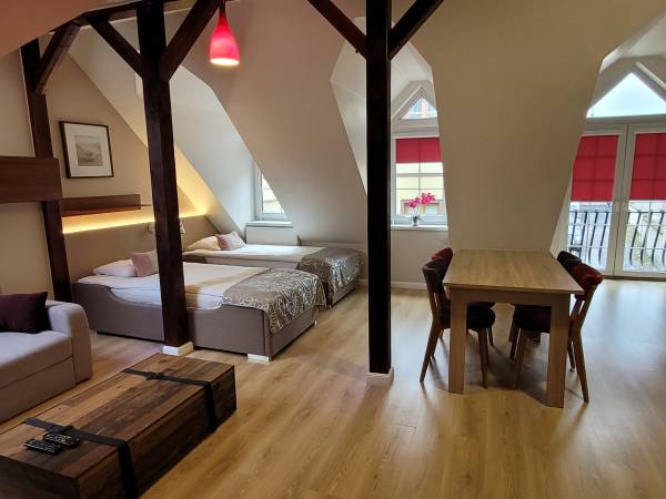 APARTAMENT NA PODDASZU