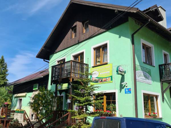 Zajazd Karłów Restauracja &Pokoje Gościnne