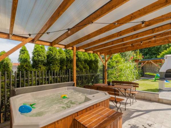 Stacja Stegna domki z jacuzzi