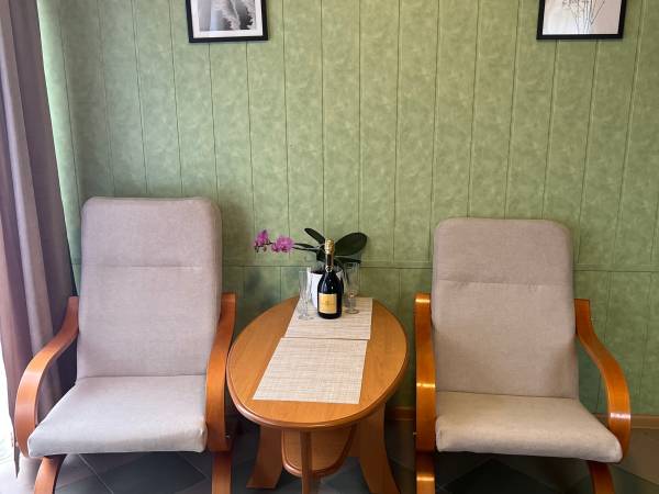 POD SKAMIENIAŁYM MIASTEM 