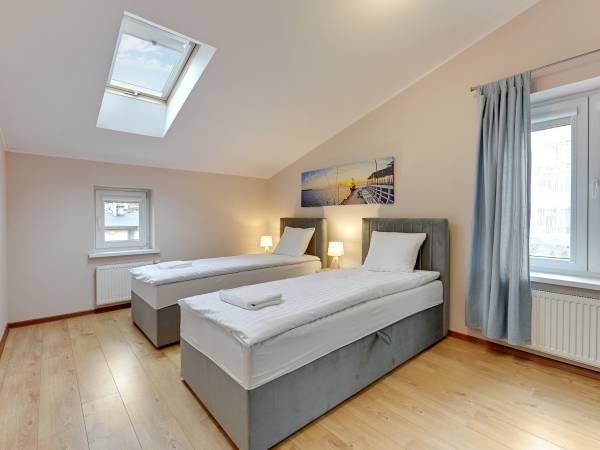 Apartament George z 3 sypialniami, balkonem i parkingiem - ul. 3 Maja 25