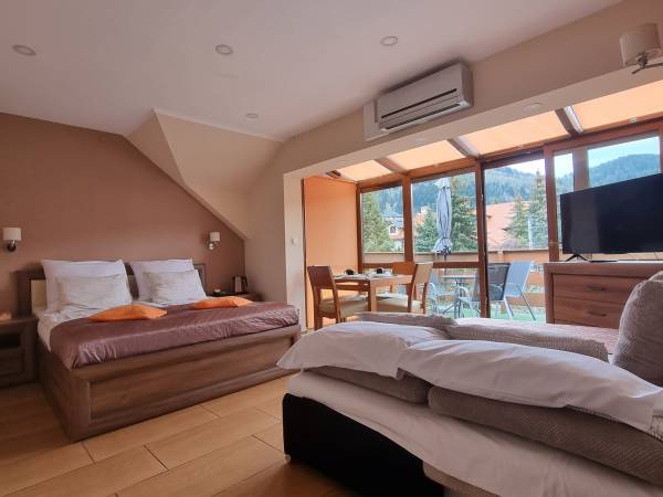 pokój max. 4-osobowy na piętrze