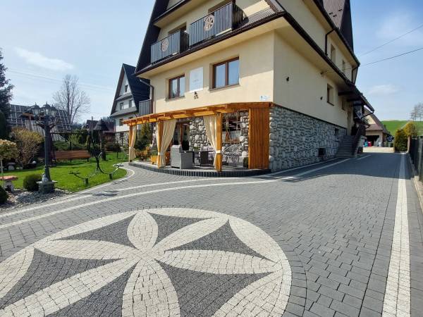 Willa Chwost Pokoje i Apartamenty