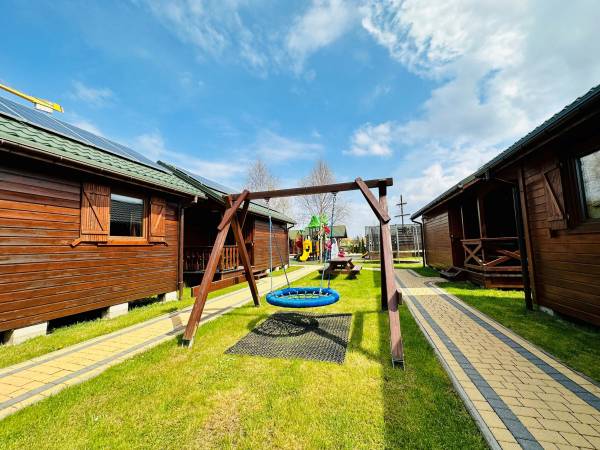 DOMKI NAD MORZEM DZIEDZIC