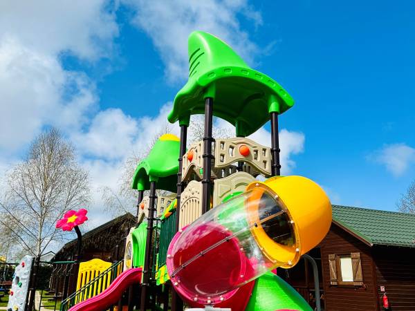 DOMKI NAD MORZEM DZIEDZIC