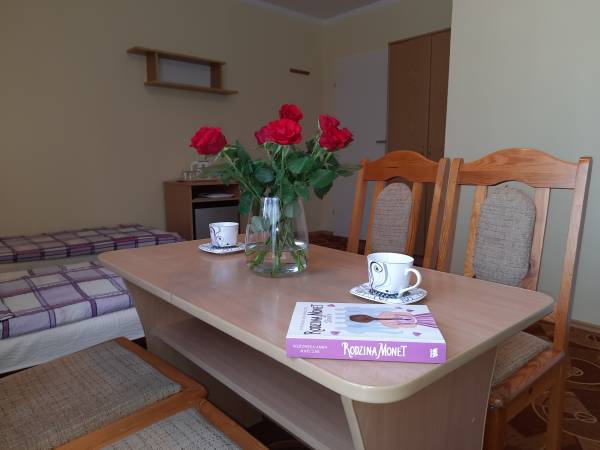 Pokój 4 osobowy z balkonem - I piętr