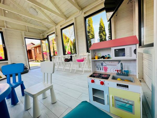 DOMKI NAD MORZEM DZIEDZIC