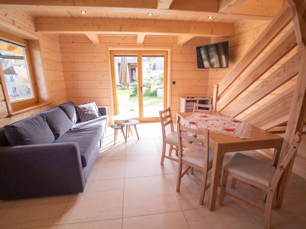 salon z wyjściem na taras