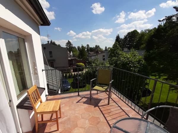 Balkon od podwórka