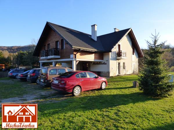 Parking przed pensjonatem