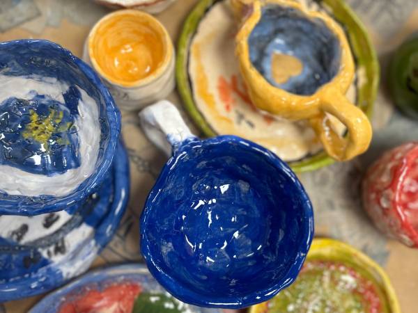 Pracownia ceramiczna - Kolorowe kubeczki i talerzyki-zrób to sam