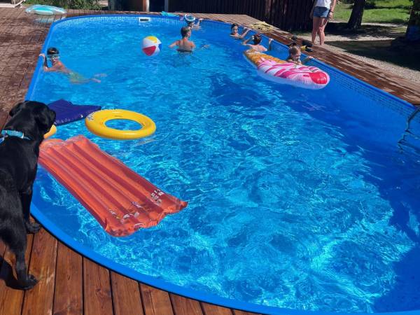 Basen głębokość 150 cm, temperatura 25 stopni