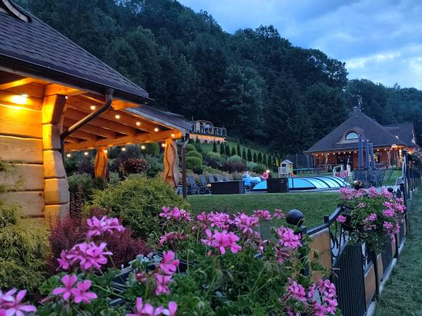 Agrodomki z bali Konradów