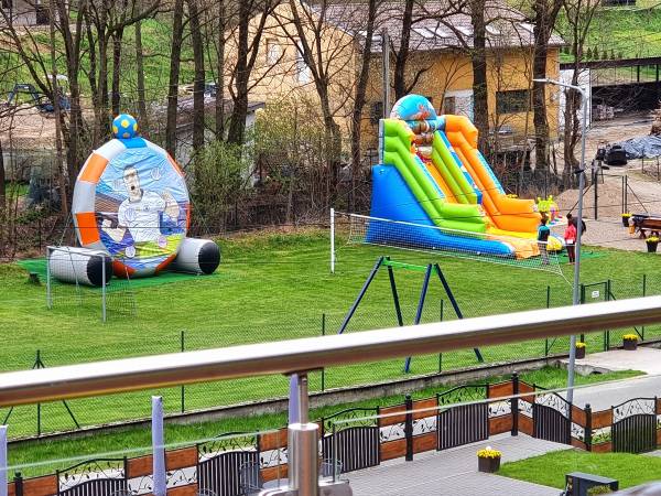 Agrodomki z bali Konradów