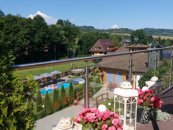 Agrodomki z bali Konradów