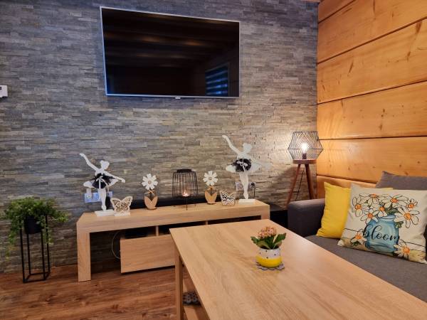 Agrodomki z bali Konradów