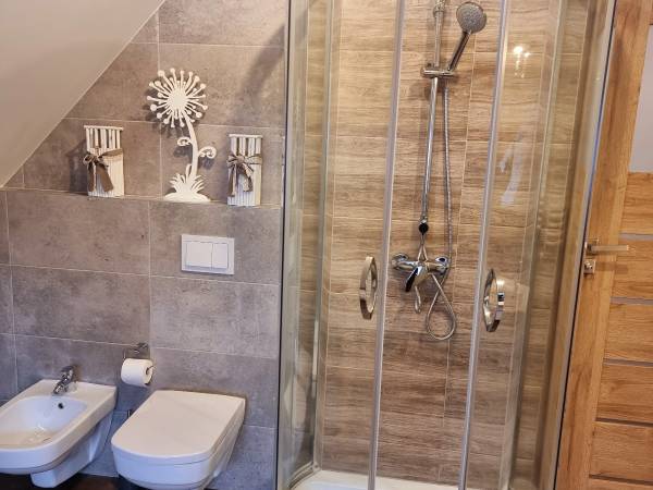 Agrodomki z bali Konradów