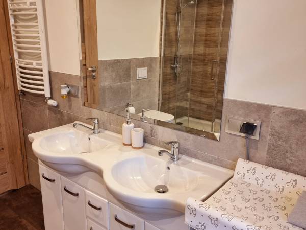 Agrodomki z bali Konradów