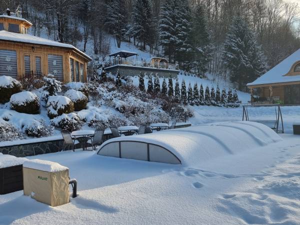 Agrodomki z bali Konradów
