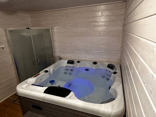 Domki WESTERN HOUSE Giżycko Fuleda Sauna Jacuzzi Kominek
