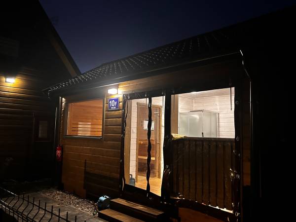 Domki WESTERN HOUSE Giżycko Fuleda Sauna Jacuzzi Kominek