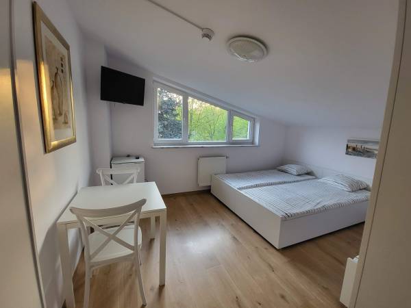 Pokoje pracownicze na Zielonej 