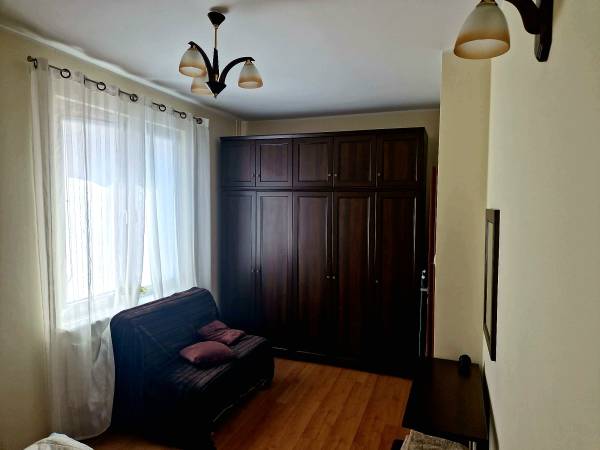 dodatkowa wersalka w sypialni