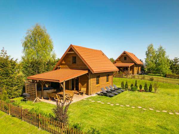 Domki drewniane z baliami - jacuzzi, całoroczne