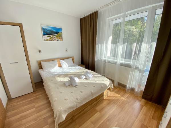 POKÓJ NR 5 Z TARASEM