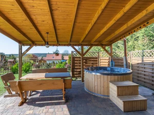 Domki drewniane z baliami - jacuzzi, całoroczne