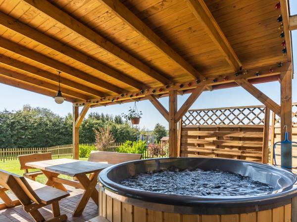 Domki drewniane z baliami - jacuzzi, całoroczne