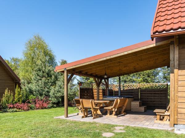 Domki drewniane z baliami - jacuzzi, całoroczne