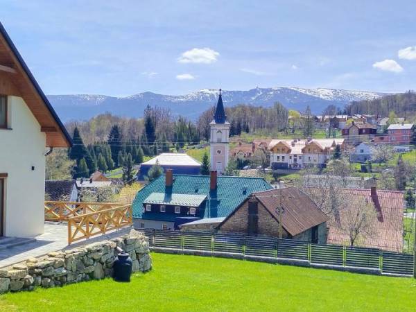 Widok na góry z altany