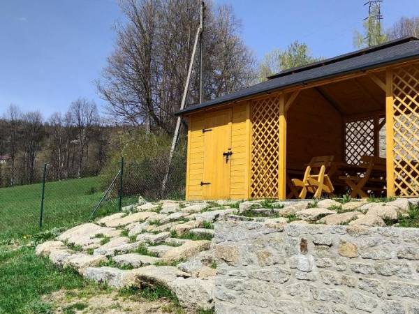 Altana z widokiem na góry i z grillem