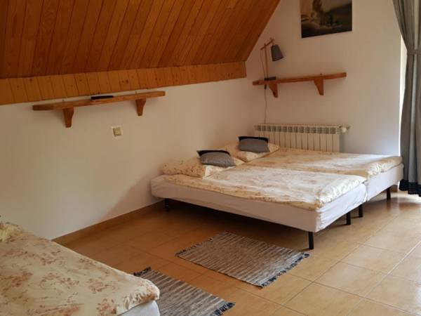 Pokoje Gościnne i Komfortowy Domek Siedlisko Moczarne