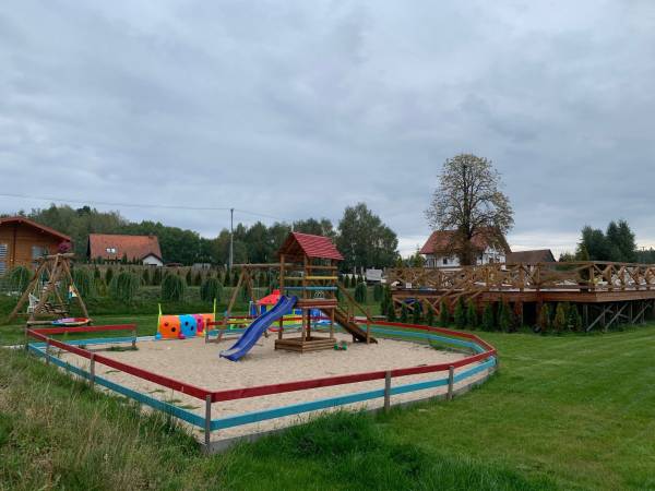 "Zielona Dolina" - Kompleks dla Rodzin z Dziećmi