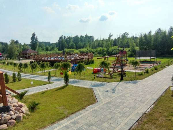 "Zielona Dolina" - Kompleks dla Rodzin z Dziećmi