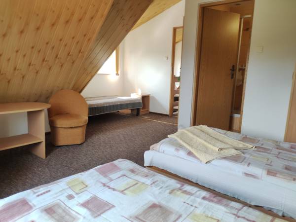 (d4) pokój 2 pięto dla 2-3 osób