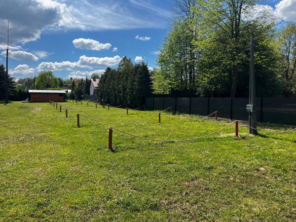 POD SKAMIENIAŁYM MIASTEM 