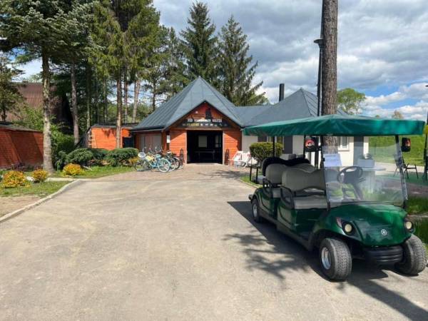 POD SKAMIENIAŁYM MIASTEM 