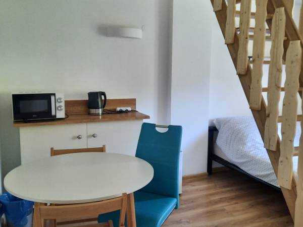 Pokój dwuosobowy + antresola. 