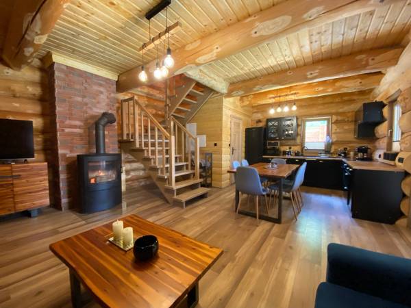 BRATNIA BYSTRE - Domy z bala z jacuzzi i sauna