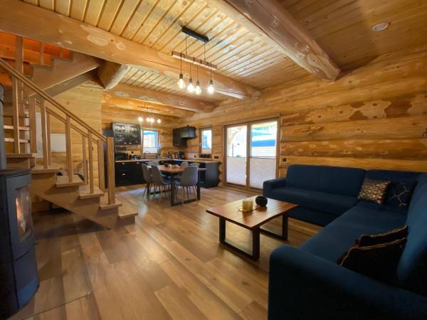 BRATNIA BYSTRE - Domy z bala z jacuzzi i sauna